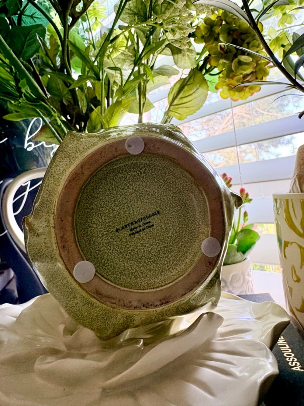 Anthropologie Olive 🫒 Green Ceramic Vase (6”) - Picture 6 of 6
